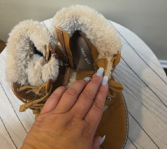 Madden GIRL Women's Tan Suede Ankle Boots - Picture 7 of 9